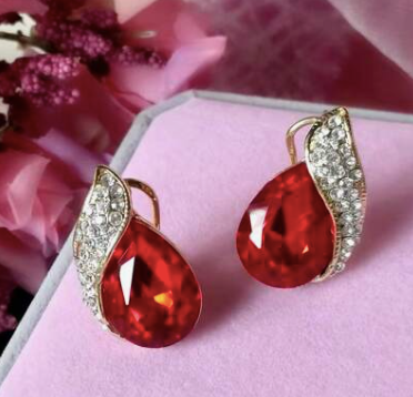 Olivia Earrings – 18k Gold Plated | Free UK Delivery