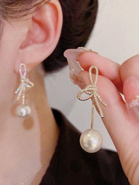 Virginia Earrings – Bows and Cubic Zirconia Pearls – 18k Gold Plated | Free UK Delivery