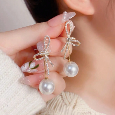 Virginia Earrings – Bows and Cubic Zirconia Pearls – 18k Gold Plated | Free UK Delivery