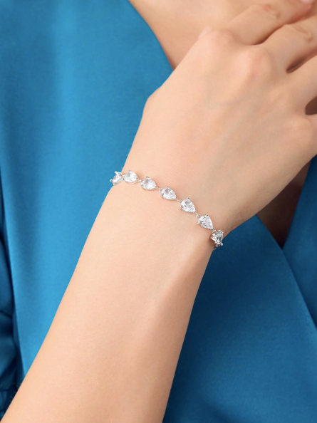 FILIPPA MONTEIRO X OH LYRA | Adjustable Bracelet with Swarovski Crystal – 24k Gold Plated | Free UK Delivery